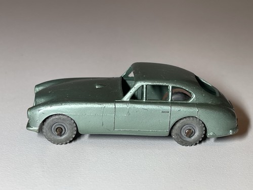Matchbox regular wheel aston - matchbox,