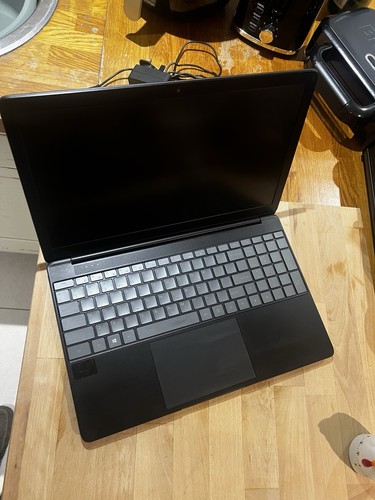 Sgin windows 11 - 15.6”,