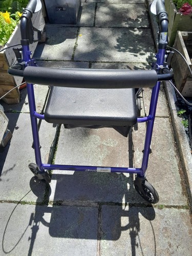 Rollater with seat and - rollater,