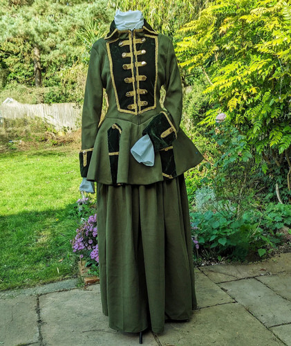 Georgian riding habit - , horse