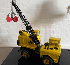 TONKA MIGHTY CRANE TRUCK