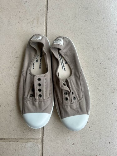 Victoria beige dora plimsolls - beige,