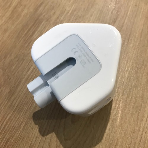 Apple a1556 mains - apple,