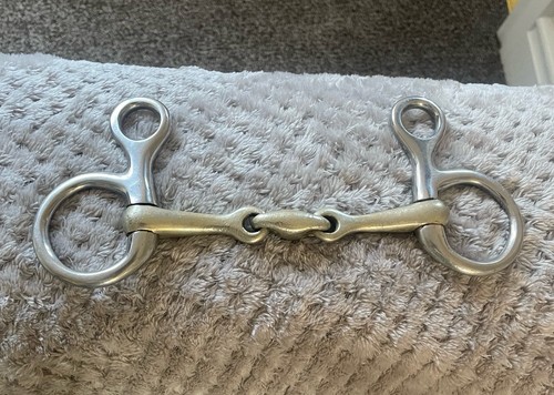 Hanging cheek snaffle with - hanging,