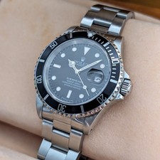 Rolex Submariner Date Men's Black Watch 16610 Immaculate Condition 40mm Vintage