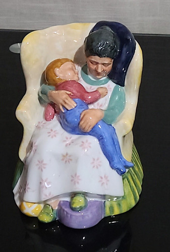 Royal doulton figurine - doulton, sweet