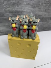 Vintage Mouse On Wedge Of