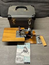 VINTAGE ESSEX MINIATURE SEWING