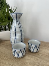 A Tokusa Japanese Sake Set