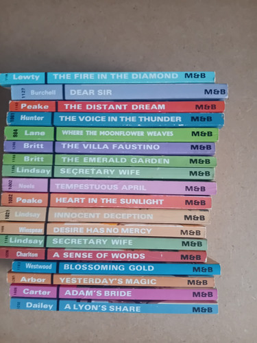 Vintage mills boon romance - mills,