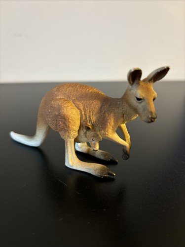 Schleich kangaroo female - kangaroo,