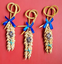 SILVER CHICKEN CORN DOLLY