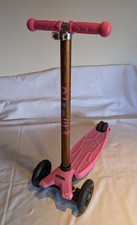 Micro scooter - Pink - Adjustable and removable handle.