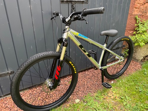 Bomba pro dirt - bomba,