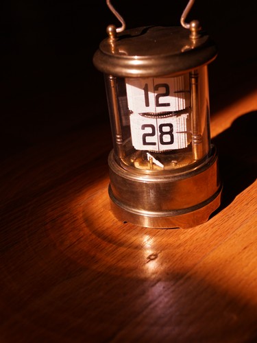 Plato flip clock - flip, numeral