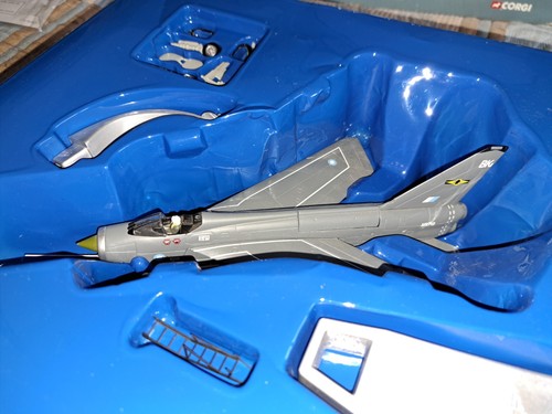 Corgi lightning aa32304 - corgi,