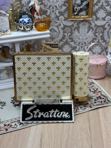 Vintage stratton princess - vintage,