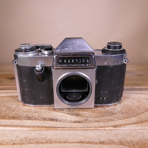 Praktica nova slr 35mm - b,