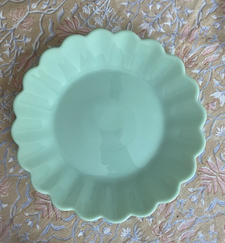 Jadeite scalloped edge - edge, dinner