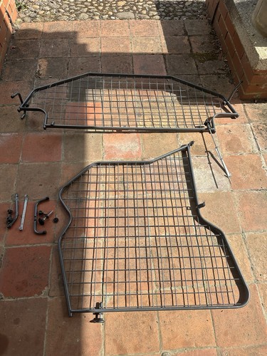 Travall dog guard - guard, kuga