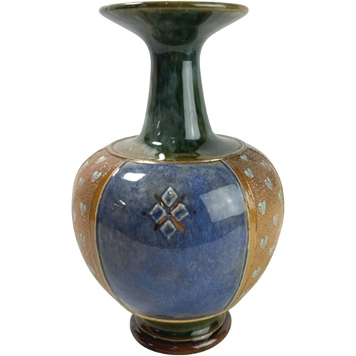 Royal doulton vase - royal,