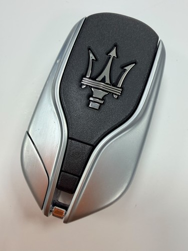 Maserati smart key - fob, 4