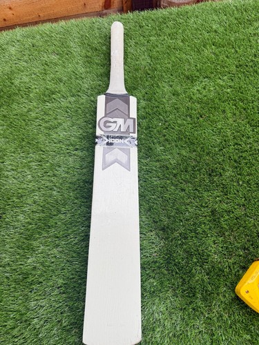 Gunn moore icon cricket bat - &,