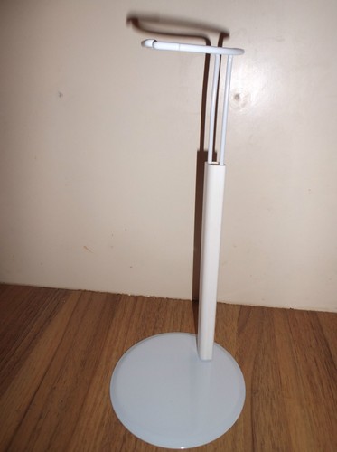 Economy doll stand - stand, ds