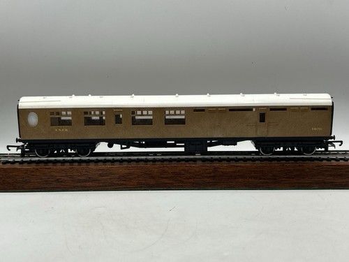 Hornby lner teak - teak, composite