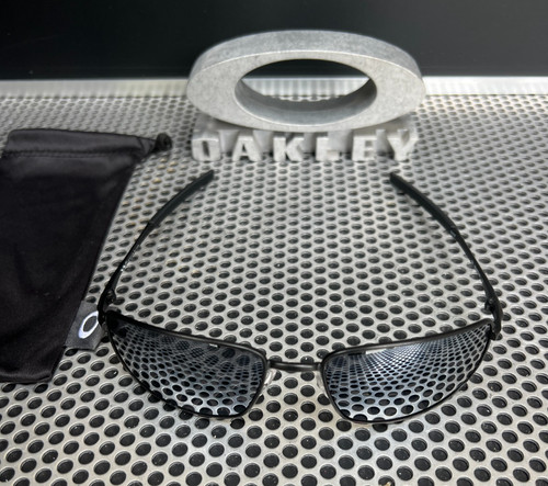 Oakley new square - new, wire