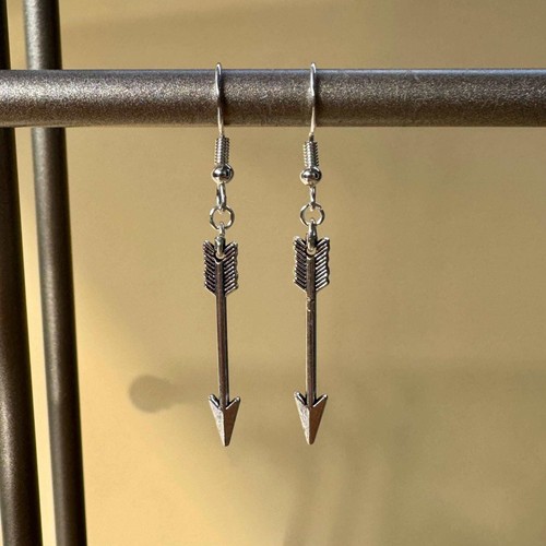 New silver arrow earrings - new:,