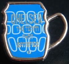 CHELSEA Vintage insert Badge Maker COFFER SPORTS Brooch pin In gilt 38mm x 36mm