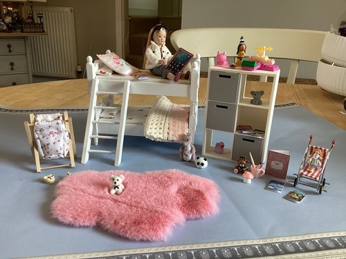Dolls house scale - 1.12,