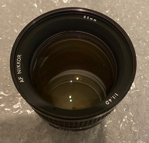 Nikon lens 85mm - , f/1:1.4d