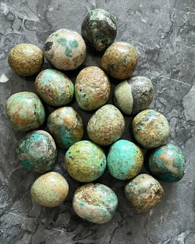 Tumbled stones natural crystal - natural,