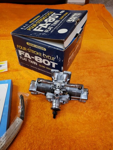 Saito engine 80t - engine,