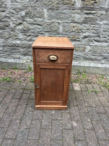 Vintage pine cupboard - ,