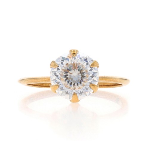 Yellow gold moissanite - yellow,