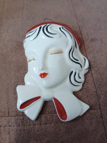 Wedgwood girl wall plaque - wedgwood,