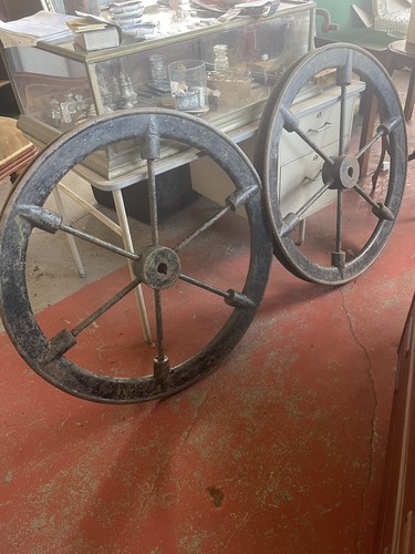 Cast iron wheels vintage - cast,