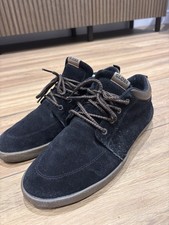 Globe GS Chukka Shoes – Black Suede – UK 8