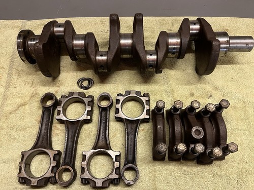 Crankshaft and conrods - and,