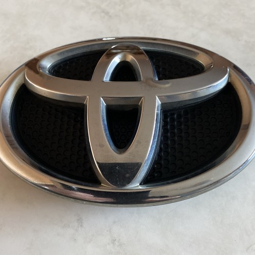 Used genuine toyota avensis - toyota,
