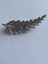 New Zealand Metal Badge. 