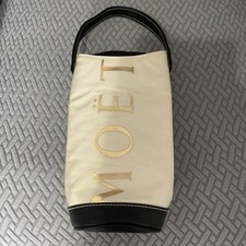 Moet chandon champagne - chandon,