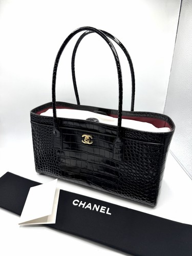 Chanel embossed croc tote - embossed,