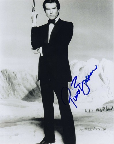 Pierce brosnan james bond - james,
