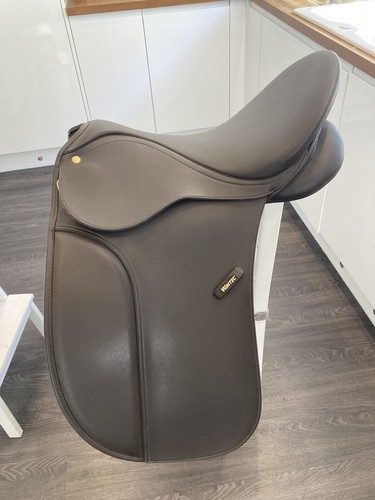 Wintec 17in dressage saddle