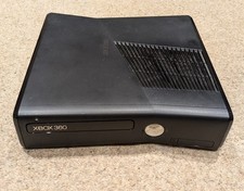 Black Xbox 360 4GB + Kinect w/ Games