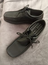 Boys mens Beckett's Black Shoes Size 8 Never Worn